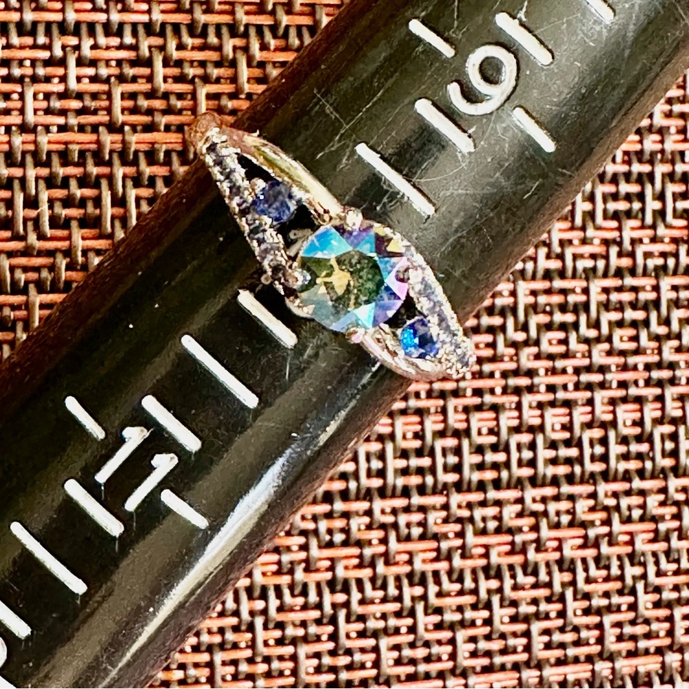 Elegant gemstone and Silver Women's Ring